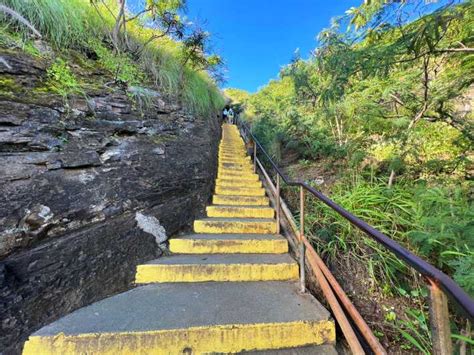 Oahu: Diamond Head Crater Hike and North Shore Experience | GetYourGuide