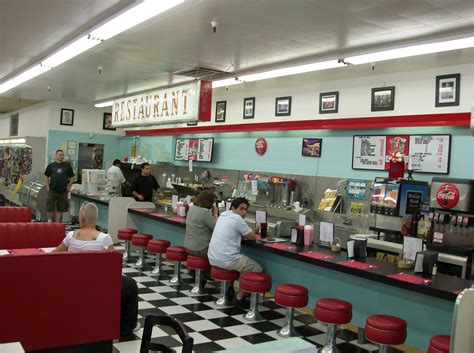 Retro Dining : Living Las Vegas | Retro diner, Vintage diner, Diner decor