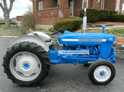 http://twentywheels.com/imgs/a/a/g/n/o/ford_2000_tractor___gas___1826_hours___2_lgw.jpg ...