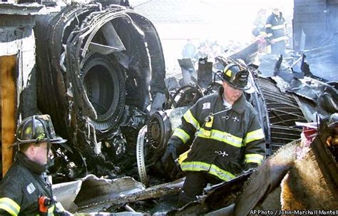 THE CRASH OF FLIGHT 587 / Accident is focus in probe of crash / 265 killed in New York ...