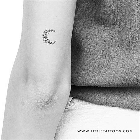 Little Floral Crescent Moon Temporary Tattoo - Set of 3 in 2021 | Small wrist tattoos, Delicate ...