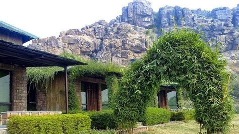 Trekking in Aravali Hills, Gurgaon | Active Luxury Incentives Inspirations