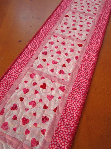 Quilted Table Runner Valentine's on Luulla | Quilted table runner, Table runners, Table runner ...