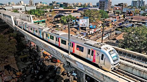 Progress at the third metro line in Mumbai - news construction and development pose structures