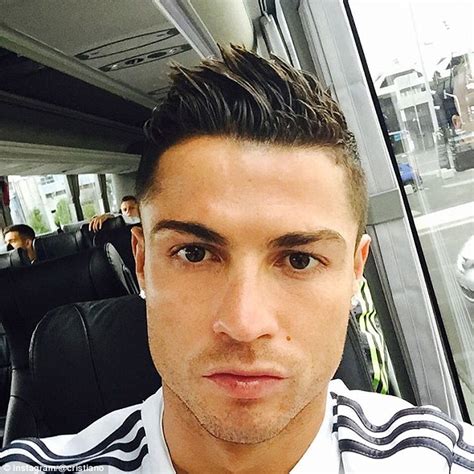 Cristiano Ronaldo has become master of the selfie on Instagram ...