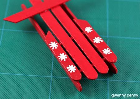 Gwenny Penny: Popsicle Stick Sled Ornament Tutorial