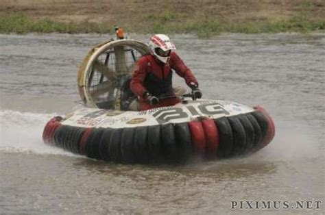 Hovercraft racing | Vehicles