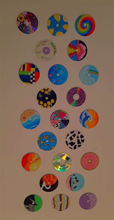 CDS pintados a mano | Diy canvas art, Vinyl art paint, Cd wall art