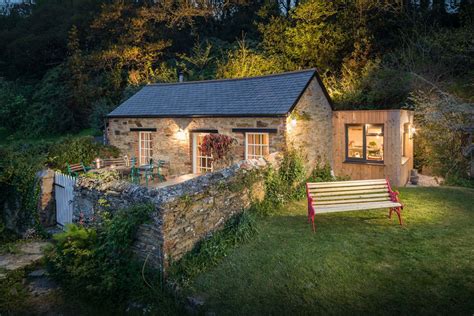 Three Little Pigs Used to Live In This Countryside Cottage | Luxury cottage, Country cottage ...