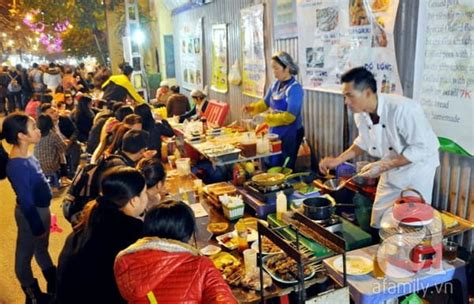 Hanoi Night Market - Night Walking Street Hanoi - Travel like a Local