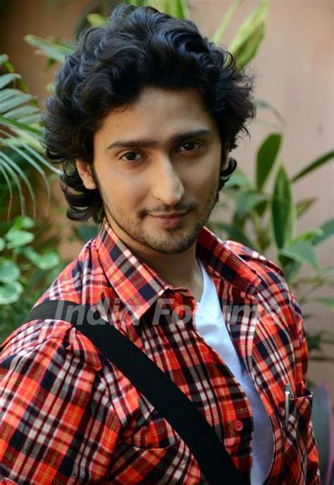 Kunal Karan Kapoor as Mohan Bhatnagar in show Na Bole Tum Na Maine Kuch ...