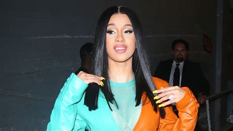 Cardi B Shows Off Natural Hair & Reacts To Trolls Criticizing It ...