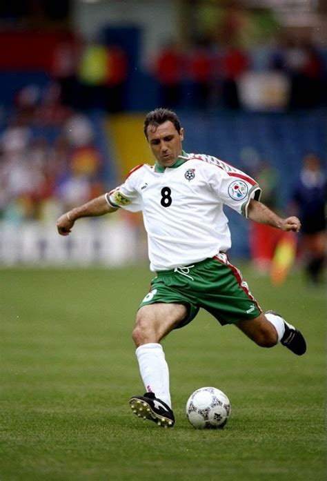 Hristo Stoichkov of Bulgaria in 1995. | Bóng đá