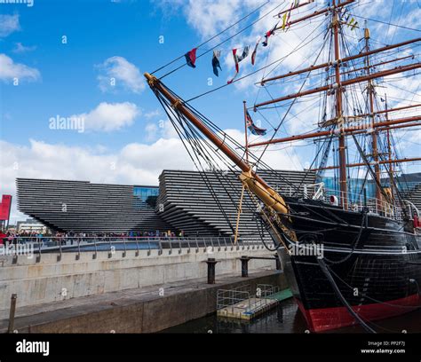 Exterior of the new V&A Museum and RRS Discovery ship at Discovery ...