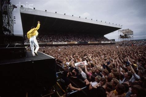 Old Wembley Stadium Capacity Queen Concert - JuanMurray