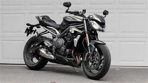 2020 Triumph Street Triple RS Review | MC Commute - YouTube