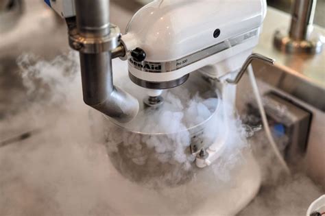 Neil Nitrogen Ice Cream Machine, Capacity: 4 - 5 L/Hr at Rs 175000 in Mumbai