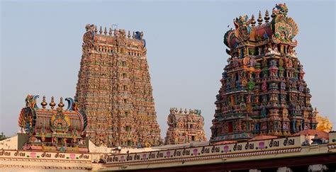 Meenakshi Amman Temple Madurai - History, Architecture, Timings