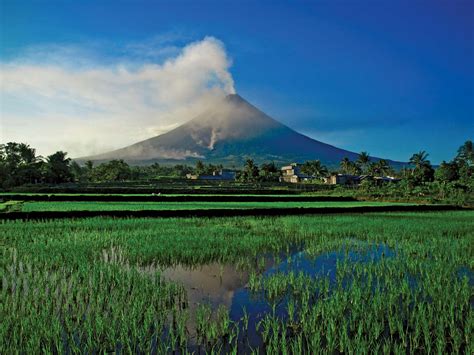 Mayon Volcano Wallpapers - Top Free Mayon Volcano Backgrounds - WallpaperAccess