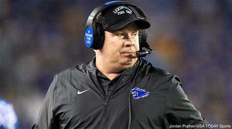 Mark Stoops has very friendly clause in new Kentucky contract