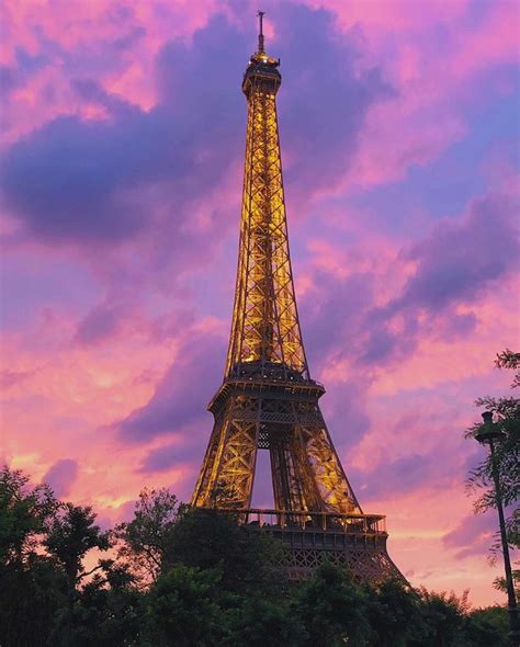 Journey to the Top: Insider Tips for Scaling the Eiffel Tower