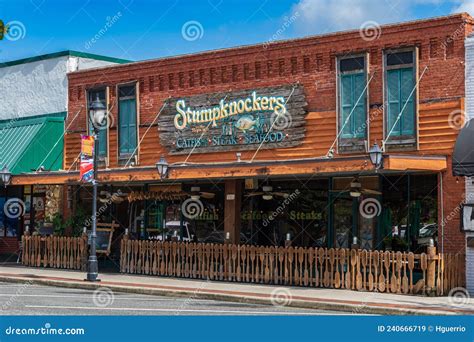 Stumpknockers on the Square Seafood Restaurant - Inverness, Florida ...