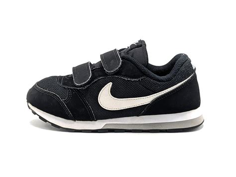 Nike MD Runner 2 – Replay