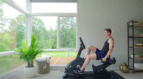 10 Tips on How to Use a Recumbent Exercise Bike Effectively