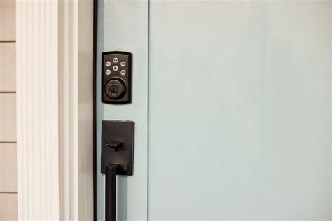 Smart Lock Buying Guide | Vivint