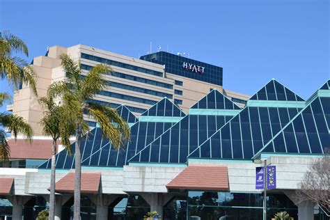 The 501-room Hyatt Regency Santa Clara is adjacent to the Santa Clara Convention Center. See our ...