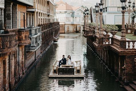 Romantic Bridal Portraits at the Exquisite Las Casas Filipinas De Acuzar in the Philippines ...