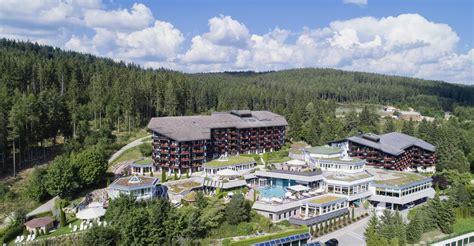 Hotel Vier Jahreszeiten | Urlaubshotel im Schwarzwald