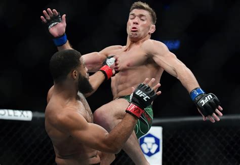 Dricus du Plessis establishes himself as UFC star with another knockout performance | Rekord