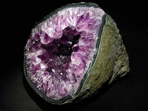 Amethyst Geodes are formed millions of years ago (approximately 130 ...