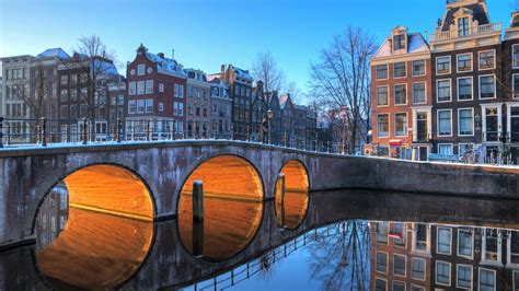 2-hour Amsterdam Highlights Private Tour | SANDEMANs NEW Europe