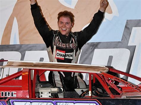 Bobby Pierce powers to World 100 victory at Eldora | AccessWDUN.com