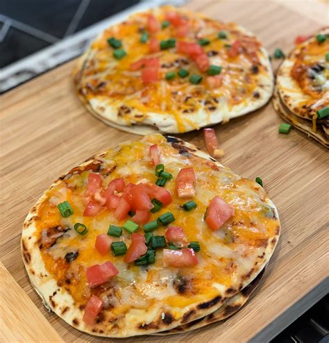 Easy Mexican Pizza Recipe (Taco Bell Copycat) - The Cookin Chicks