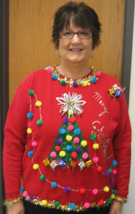 ABT UNK: Advent Calendar: Ugly Christmas Sweaters