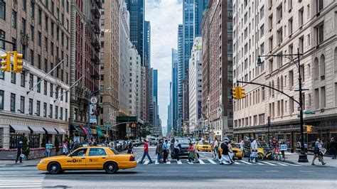 A New Study Confirms Walkable Cities Are Better for Blood Pressure ...