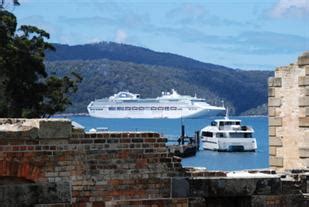 Cruise Ships at Port Arthur | Port Arthur Accommodation