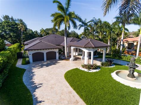 Pinecrest Real Estate - Pinecrest FL Homes For Sale | Zillow