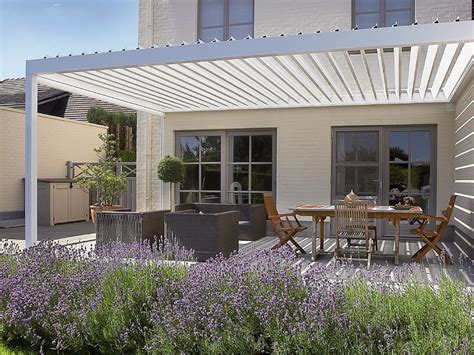 Renson Lapure & Lagune: minimalistic terrace covers with a water-resistand sunprotection roof ...