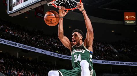 Giannis Antetokounmpo Dunk Wallpaper - Rosbrensc