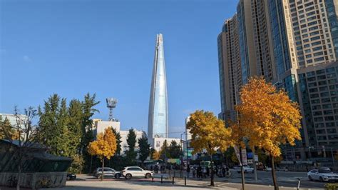 Seoul Sky: Surrounded by OLED | invidis