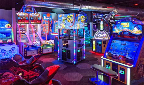Arcade - Attractions - PiNZ Bowl