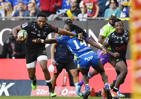 Watch Lukhanyo Am snatch victory for the Sharks over the Stormers [video]