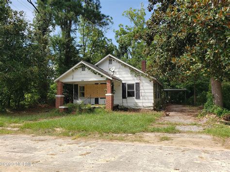 224 W Walter Street, Whiteville, NC 28472 | Zillow