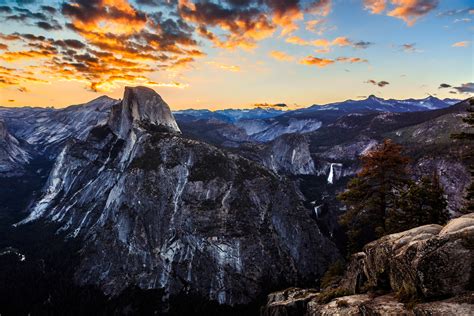 Yosemite Sunrise from Glacier Point, CA [OC] [5472 x 3648] : r/EarthPorn