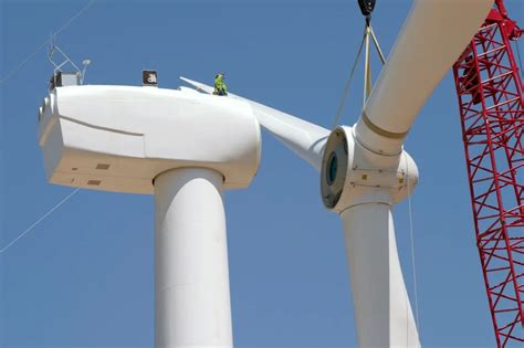 What Are Those Massive Wind Turbine Blades Made Of? - America's Plastic ...