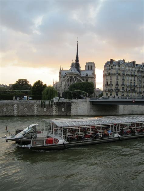 Seine River Cruises: A Guide to the Best Seine Cruises in Paris France ...